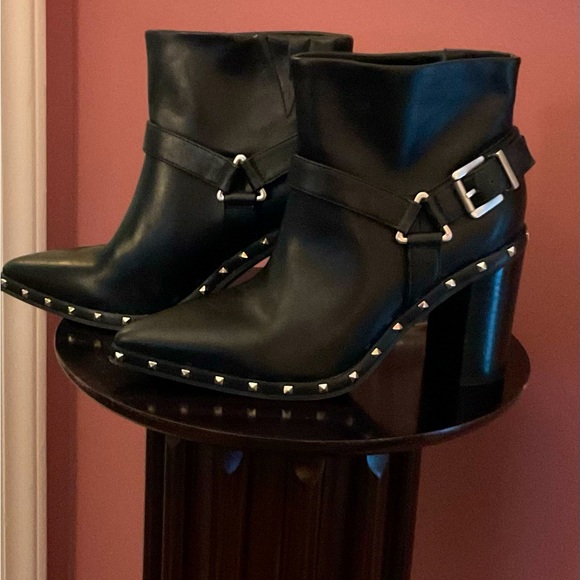 Charles By Charles David Shoes - SUPER SALE! Charles by Charles David practically brand new boots! Size 6